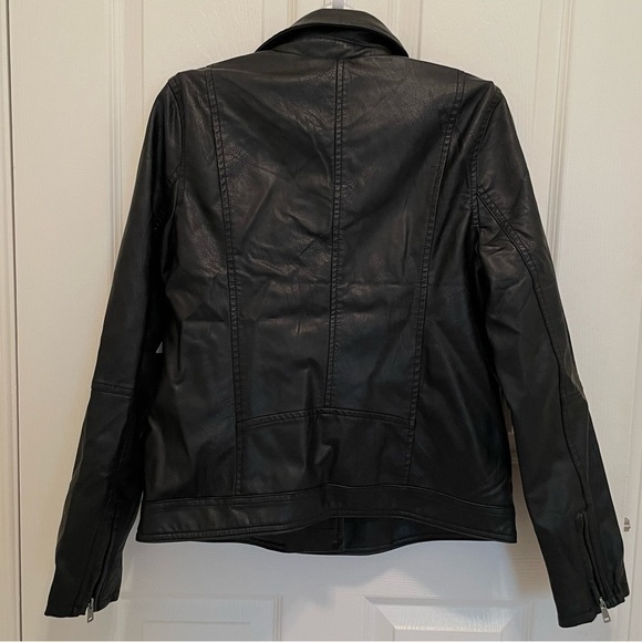 Reitman’s Women’s Black Faux Leather Moto Jacket with Tailor Collar in Small - Picture 7 of 13
